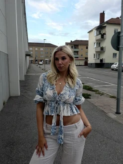 Agathe bluse - hvid/blå