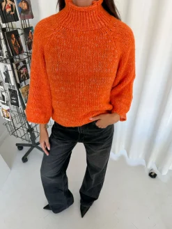 Aire striktrøje med turtleneck - Orange