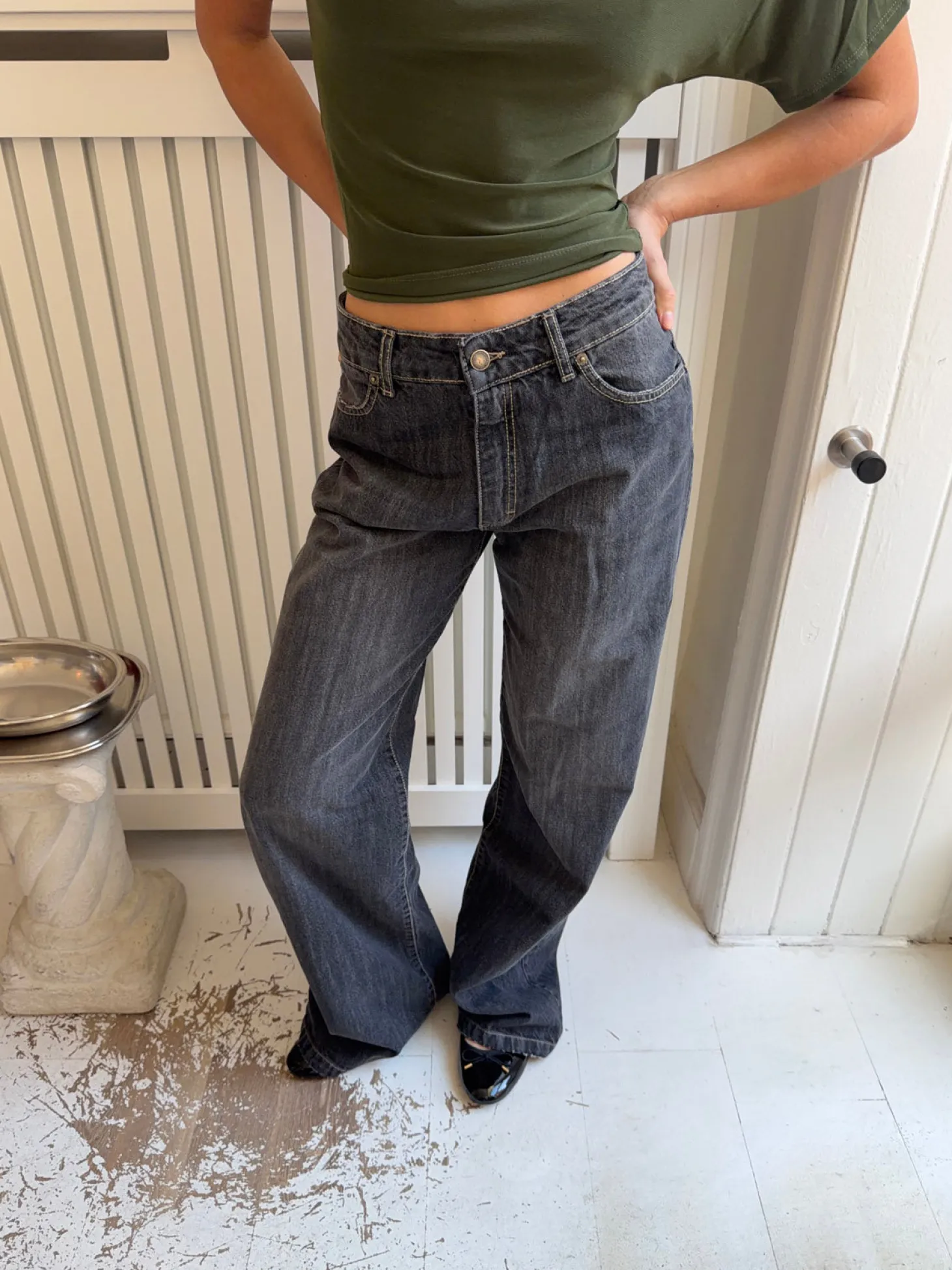 Alaia lavtaljede jeans med lyn detalje - Grå denim