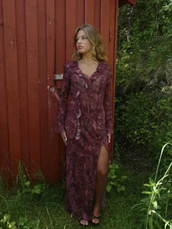 Amy kjole med blomster - Lilla/vinrød