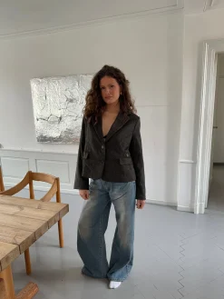 Anahita kort blazer - Mørkebrun/Sort