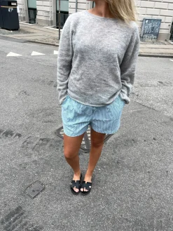 Andrea shorts med striber - Grøn/hvid