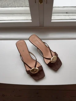 Annaline mules med gulddetalje - Brun/guld