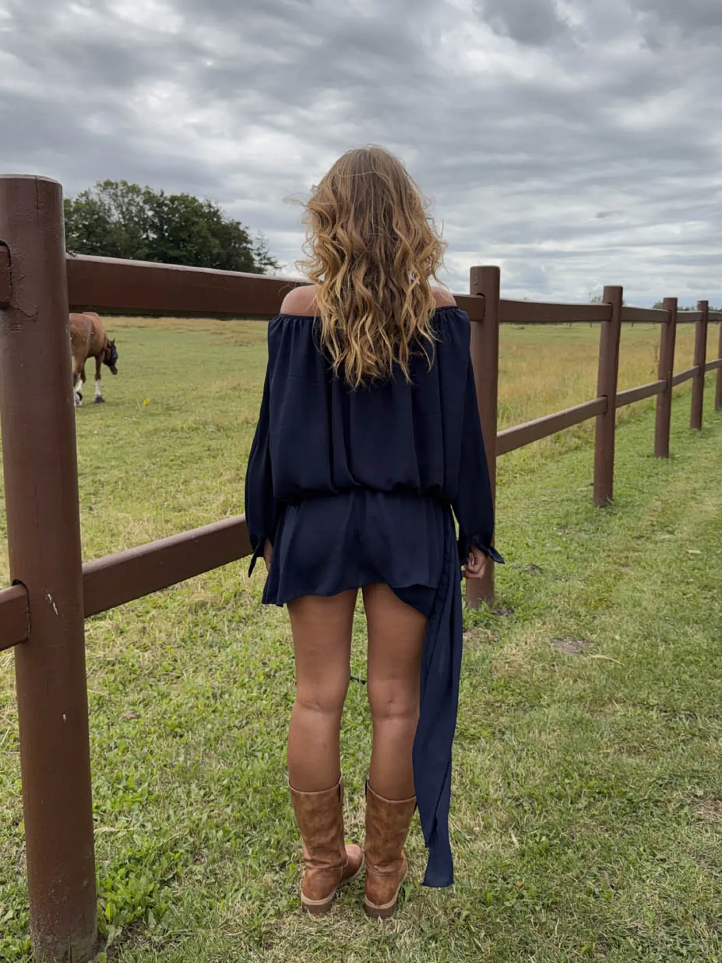 Aveline off shoulder-kjole - Navy