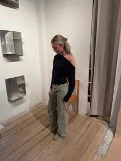 Aysha figursyet bluse - Sort