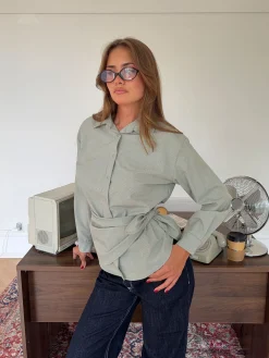 Brenna skjorte med bindedetalje - Grøn