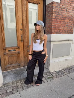 Brunina bukser med detaljer - Sort