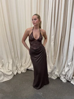 Camillene kjole med blonder - Brun