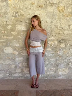 Camina caprishorts med blonder - Beige
