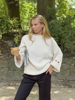 Carina strik med ærmedetalje - Beige