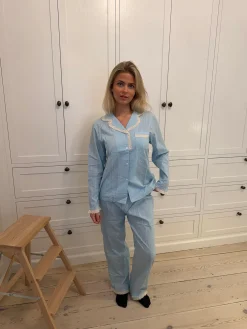 Carol pyjamassæt med blonder - Lyseblå