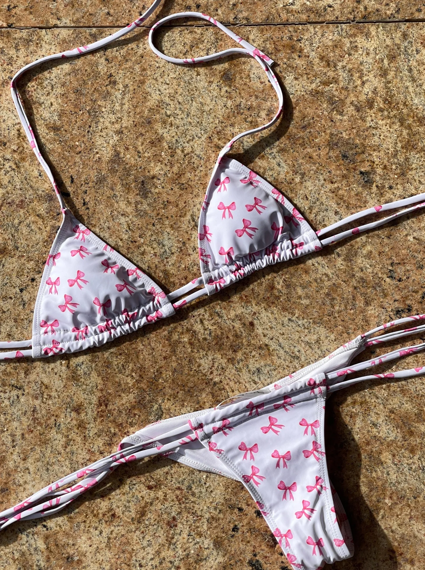 Caterina bikini med sløjfer - Hvid/pink