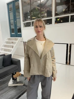 Catinka kort trenchcoat - Sand