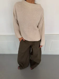 Cholana striktrøje med åben ryg - Beige