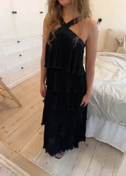 Daicy kjole med flæser - Sort