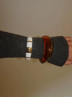 Eivora armbånd med striber - hvid/guld