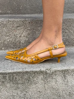 Embla kitten heels - Karrygul