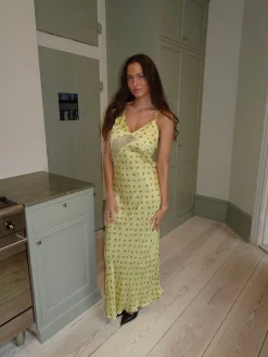 Emily maxikjole med blomster - Gul
