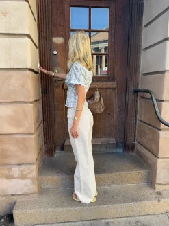 Emmaline lavtaljede jeans - Lys beige
