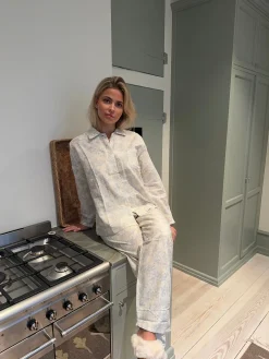 Esme pyjamassæt - Off white/blå