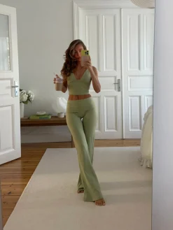Essential flared pants - Matcha