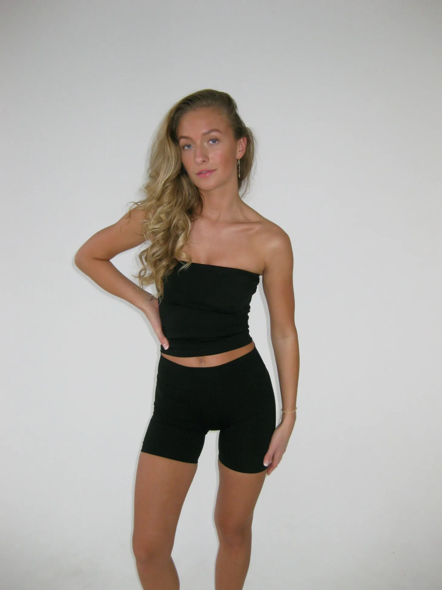 Essential shorts - Jet Black