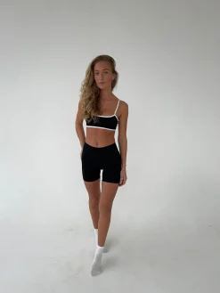 Essential shorts - Jet Black