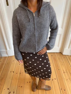 Gregina hoodie med zip i strik - Grå