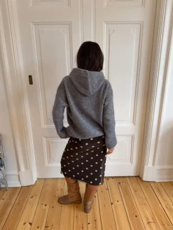 Gregina hoodie med zip i strik - Grå