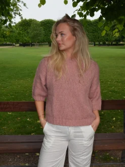 Hedvig striktrøje med korte ærmer - Lyserød