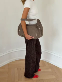 Henry taske med nitter - Taupe