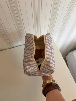 Honey lille toilettaske med striber - Blå/hvid/rød