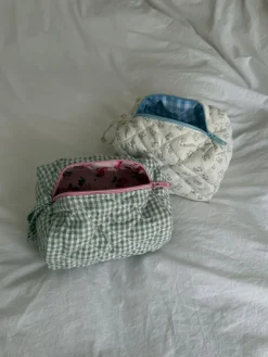Honey lille toilettaske - Off white med bamser