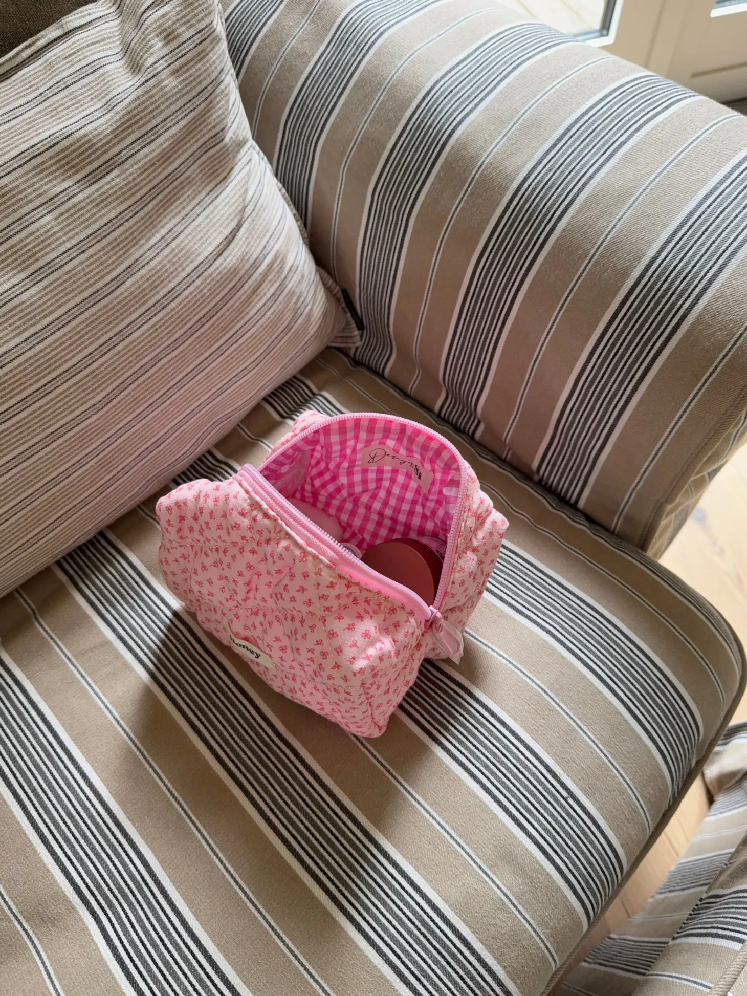 Honey lille toilettaske - Pink med små blomster