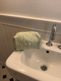 Honey stor toilettaske - Mintgrøn i broderi