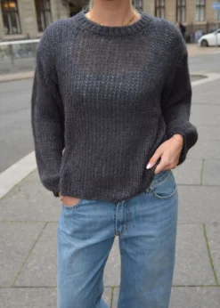 Ina striktrøje - Mørk grå