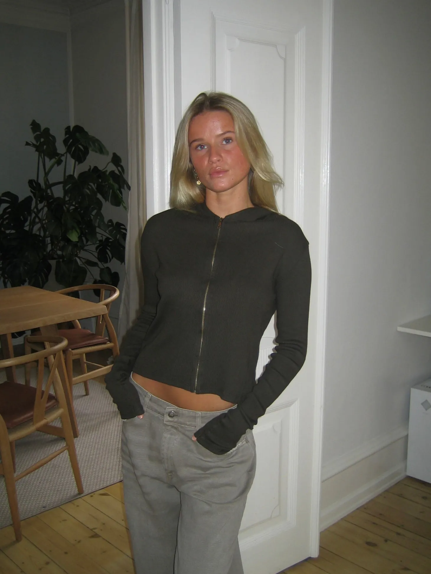Isaline ribbet hoodie med zip - Brun