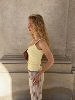 Julea tanktop i rib - Lysegul