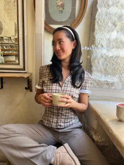 Kassandra figursyet skjorte med tern - Lysebrun/hvid