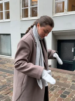 Kehlani halstørklæde i strik - Lys grå