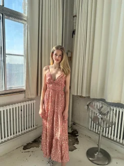 Kimora maxikjole med blomster - lyserød