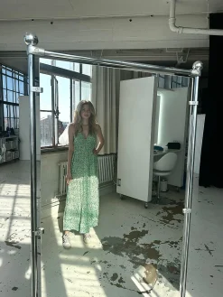 Kimora maxikjole med blomster - Grøn
