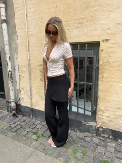 Kira bukser med slå-om-detalje - Sort
