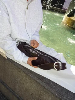 Lara skuldertaske i læder - Brun