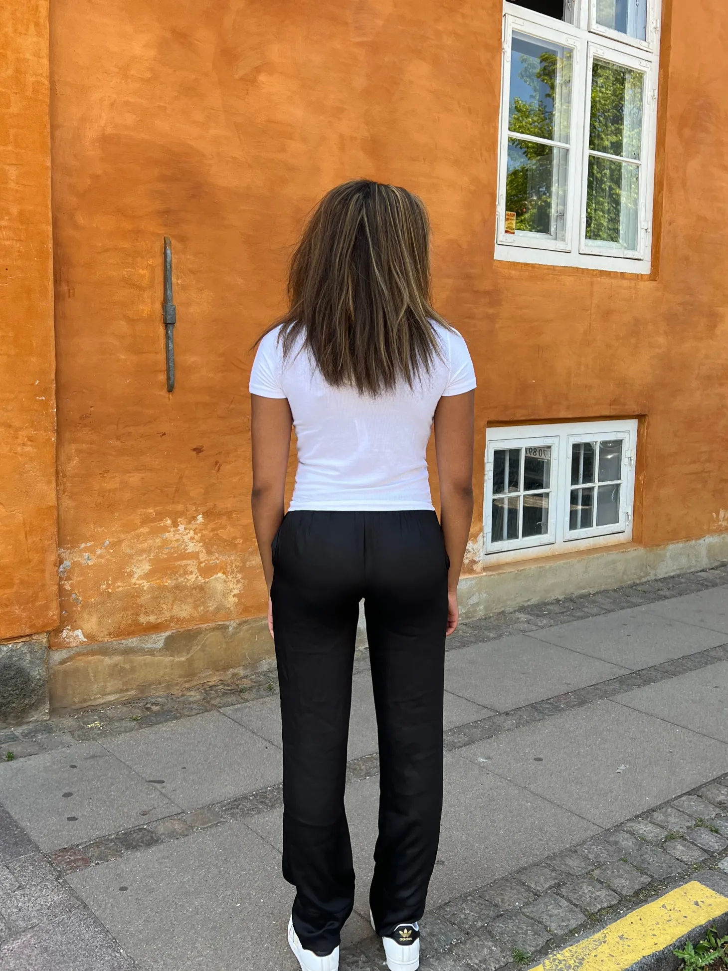 Lona lavtaljede satinbukser - Sort