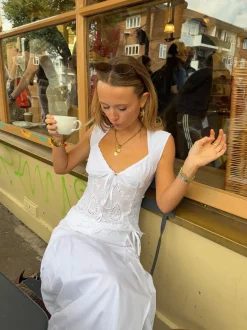 Malin Tomkins top med blondedetaljer - Hvid