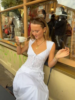 Malin Tomkins top med blondedetaljer - Hvid