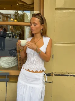 Malin Tomkins top med blondedetaljer - Hvid