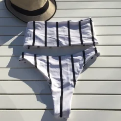 Melani bikini