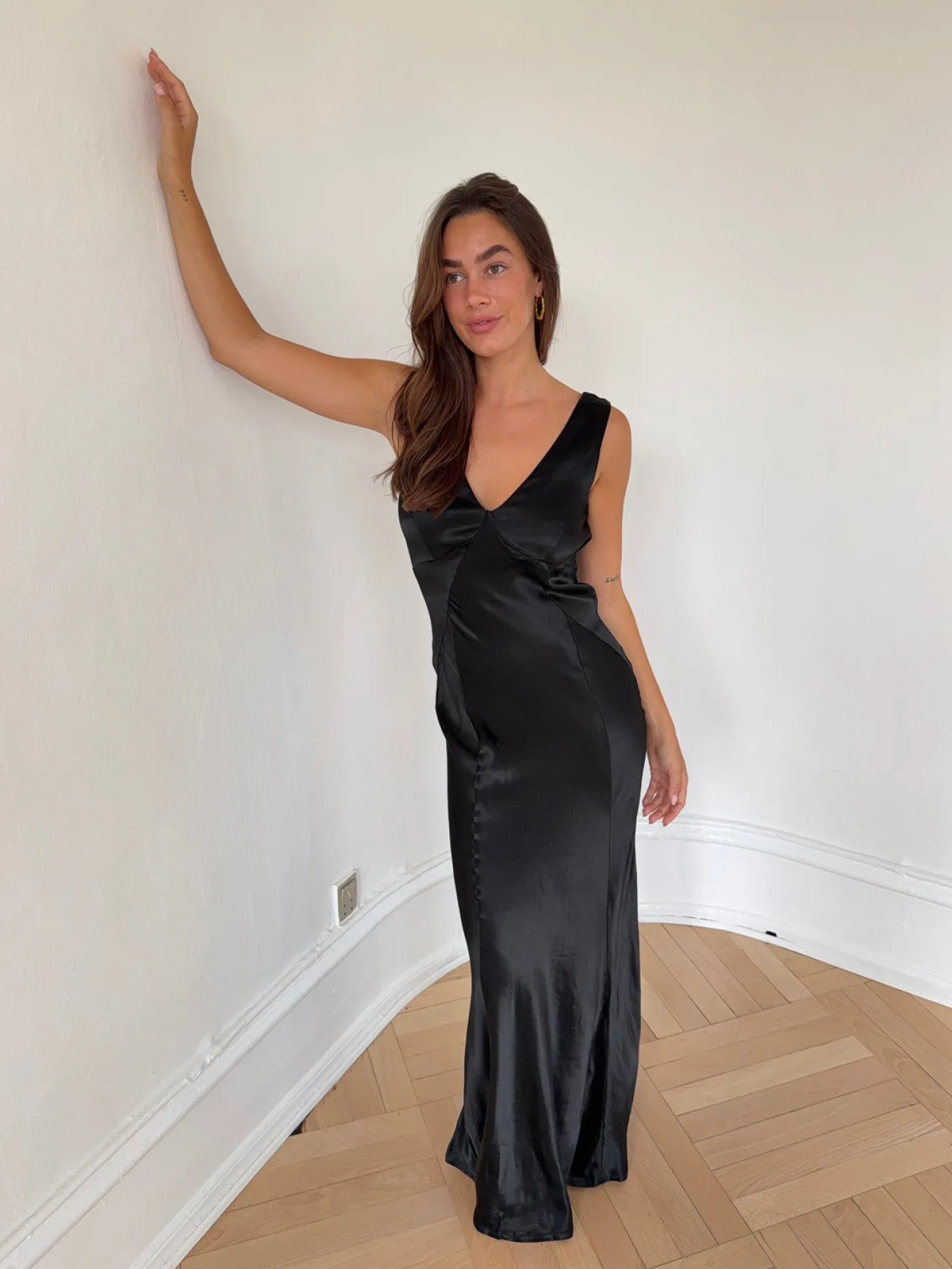 Miana maxi satinkjole - Sort